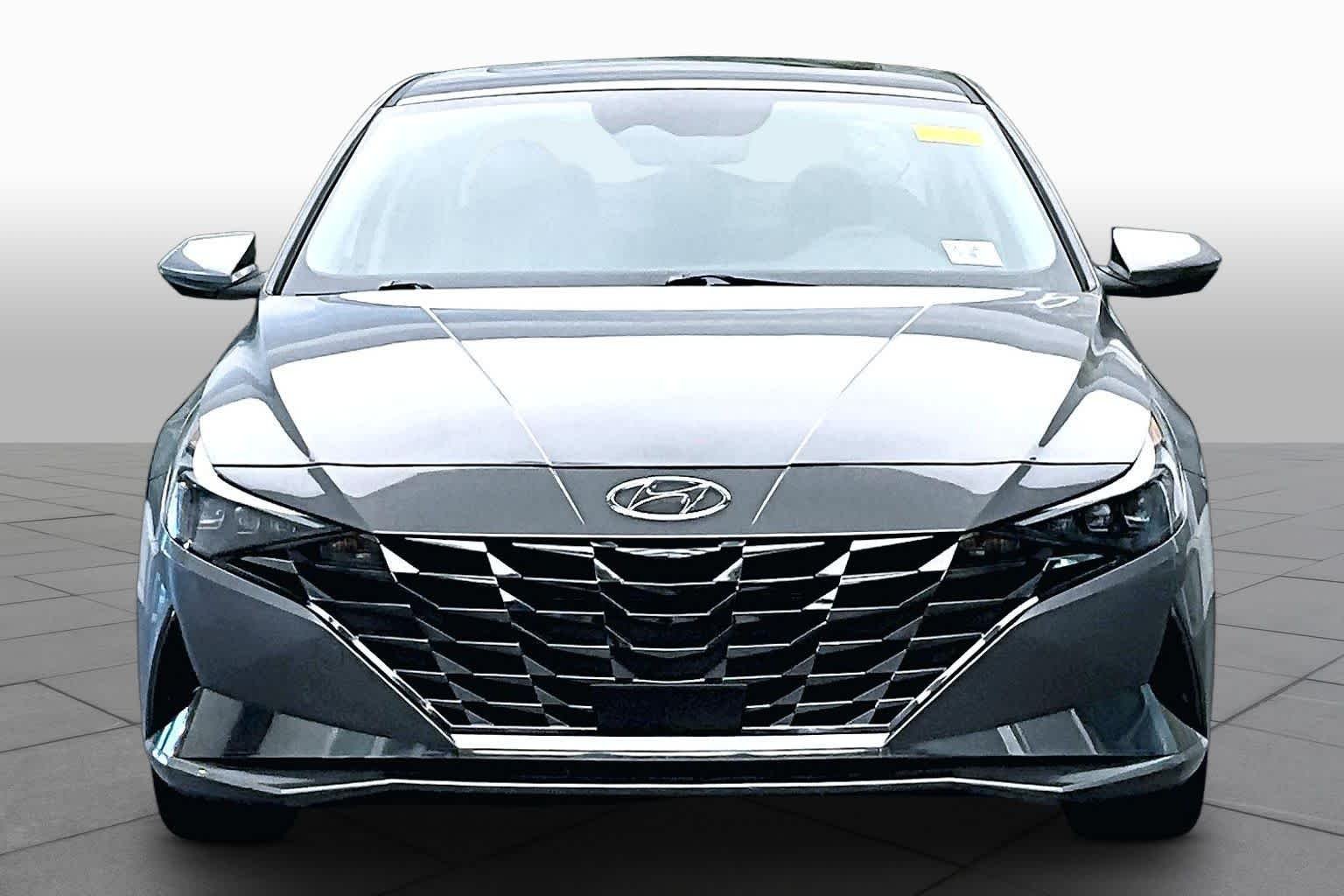 Pre-Owned 2023 Hyundai Elantra Limited