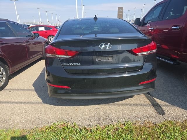 Used 2018 Black Hyundai SEL image 3
