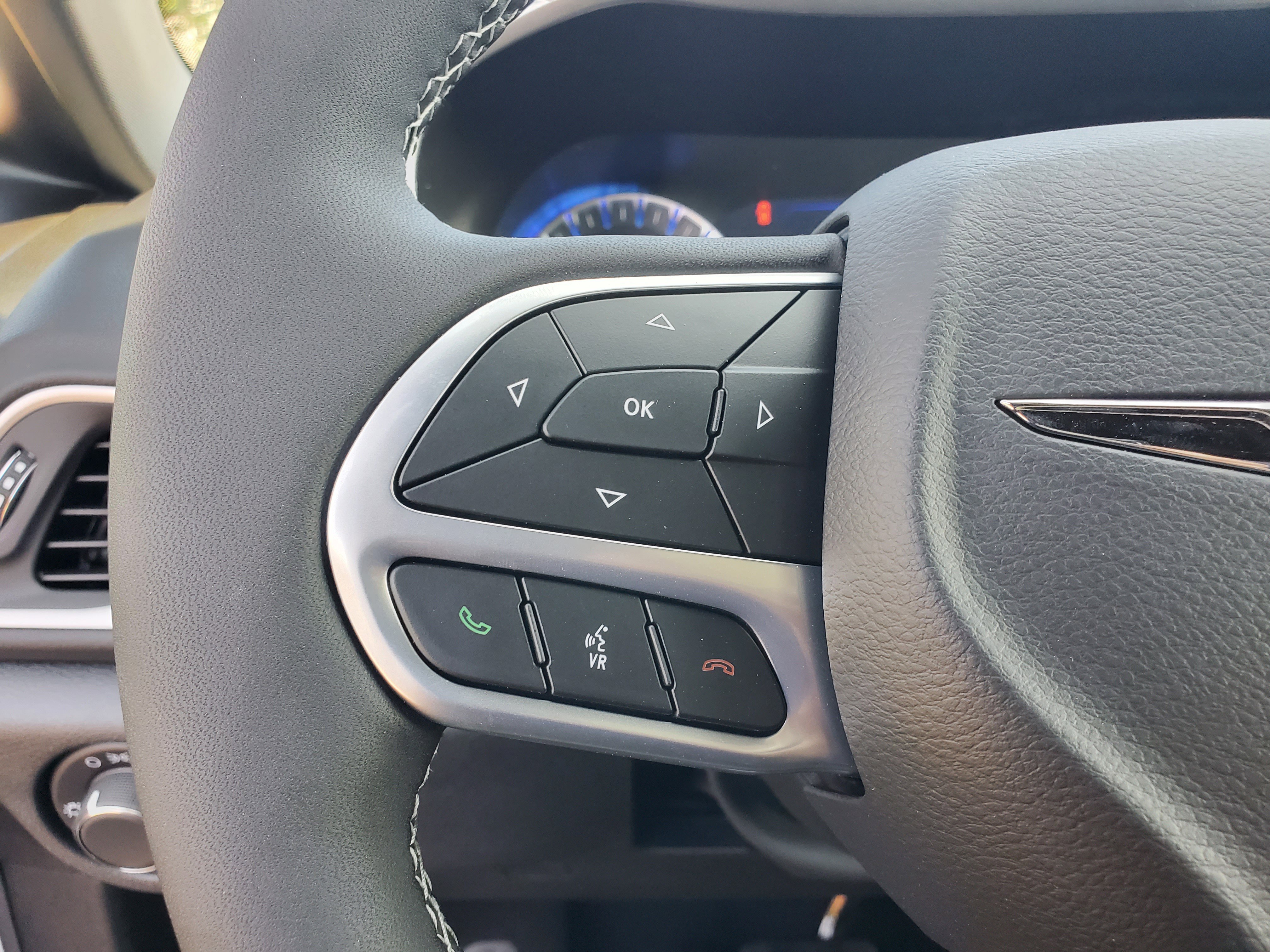 2026 Chrysler Voyager LX - Photo 25