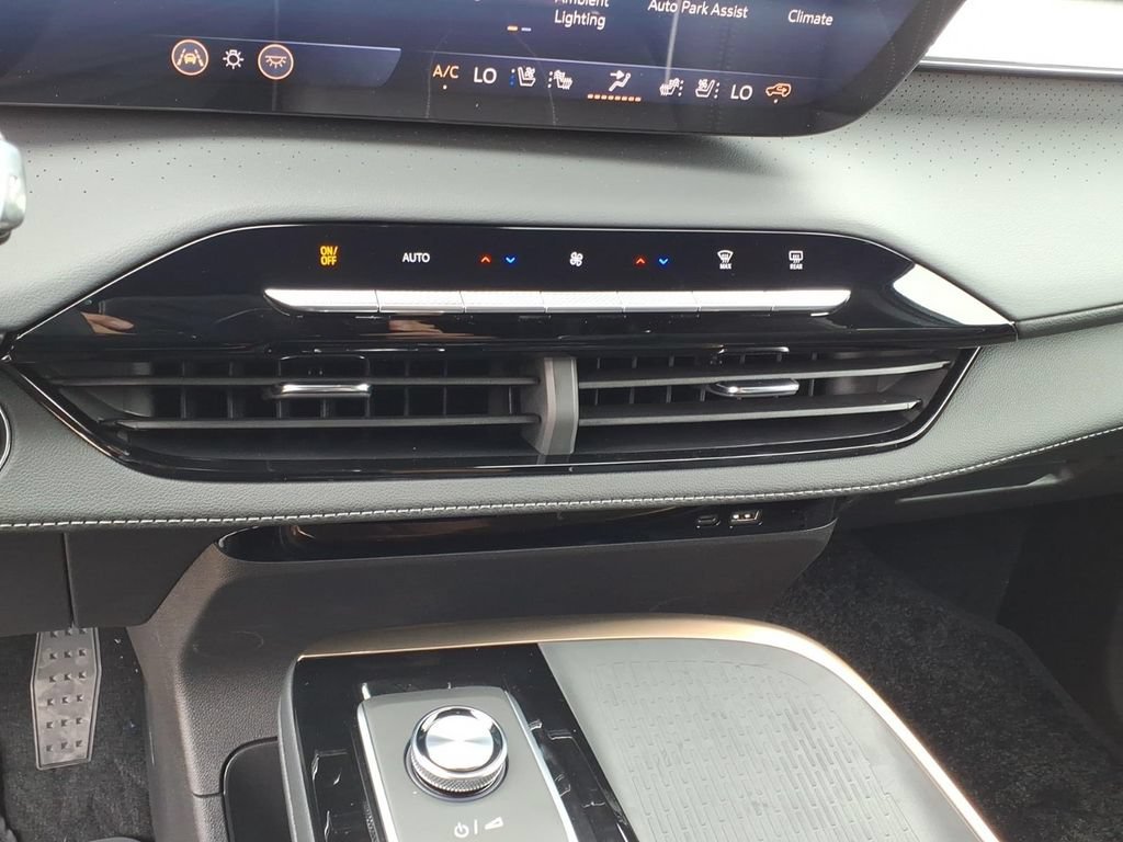 New 2026 Cherry Red Tintcoat Buick Avenir image 16