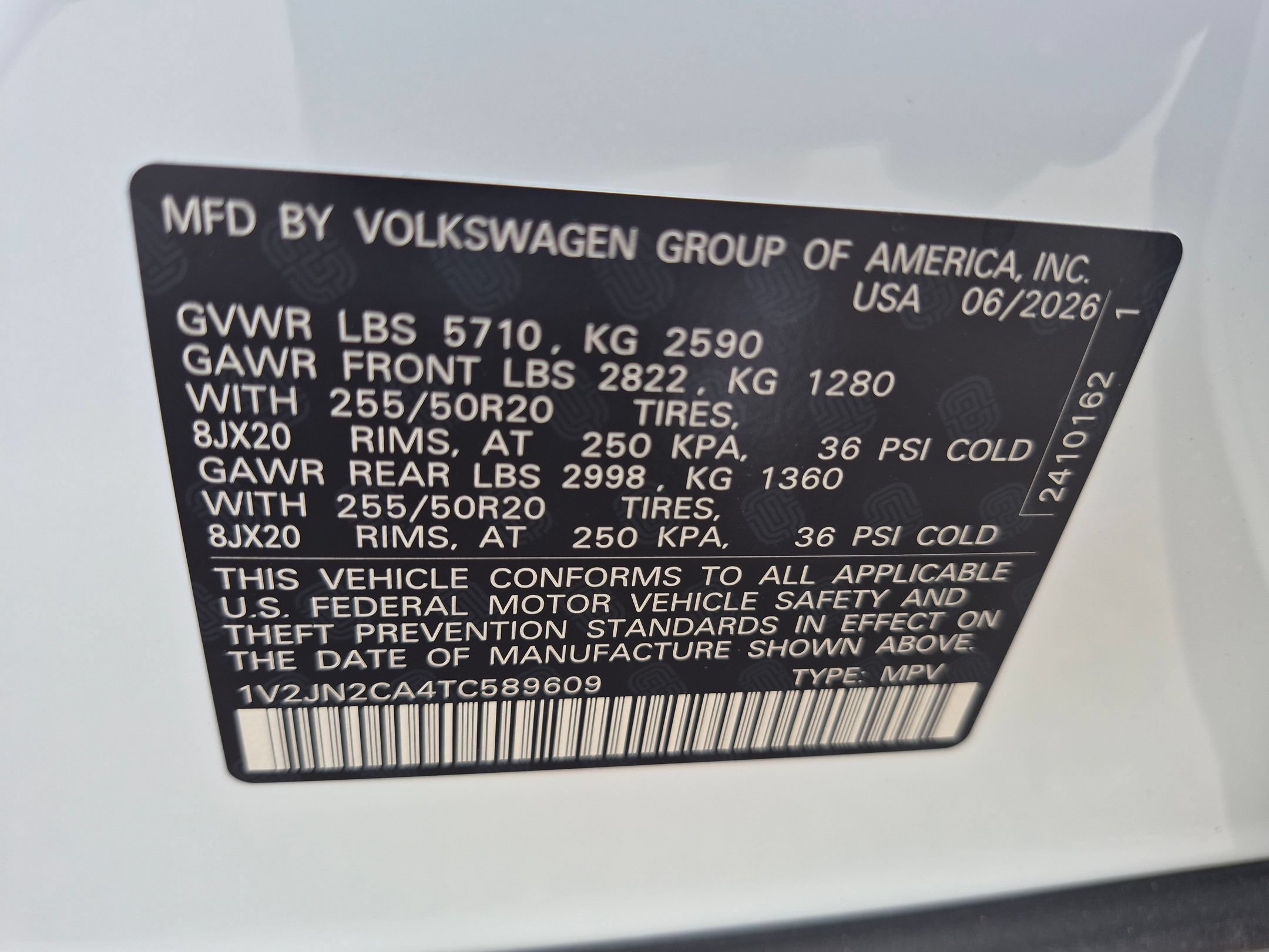 New 2026 Opal White Pearl Volkswagen 2.0T SE w/Technology image 32
