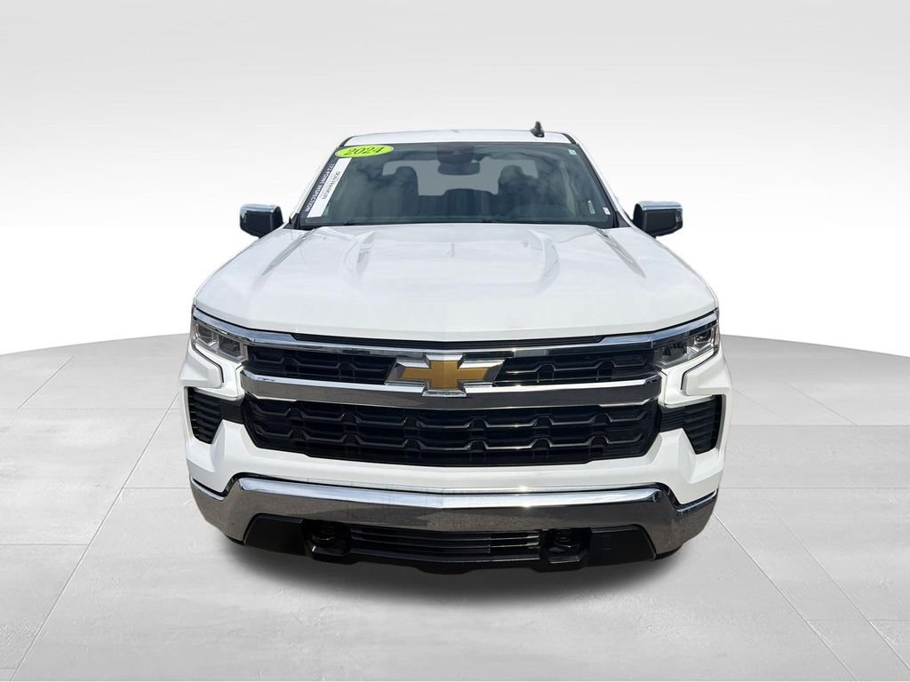 Used 2024 White Chevrolet LT image 8