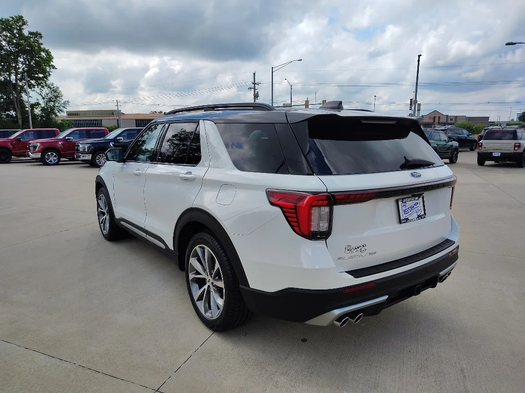 Used 2025 Star White Ford Platinum image 7