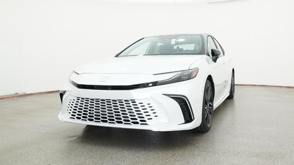 New 2026 Wind Chill Pearl with Midnight Black Metallic roof Toyota XSE image 21