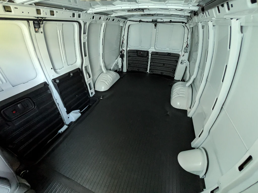 New 2026 Summit White GMC Work Van image 17