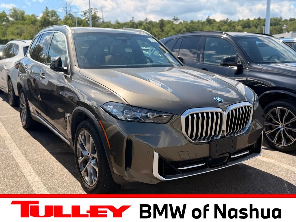 2025 BMW X5 xDrive50e's photo