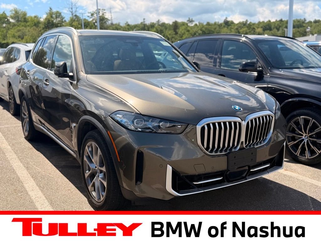 2025 BMW X5 xDrive50e's photo