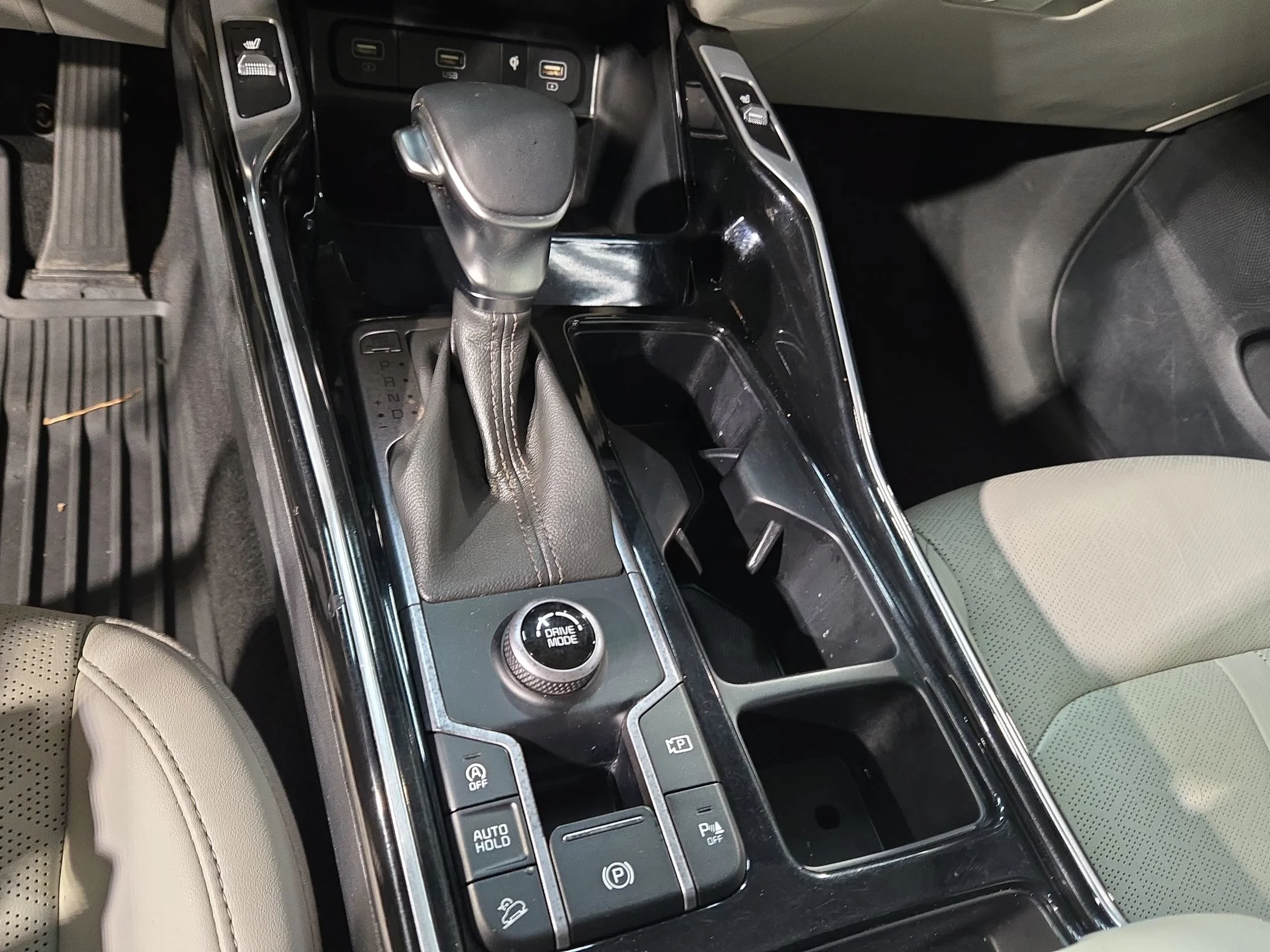 Used 2023 Gravity Grey Kia SX image 34