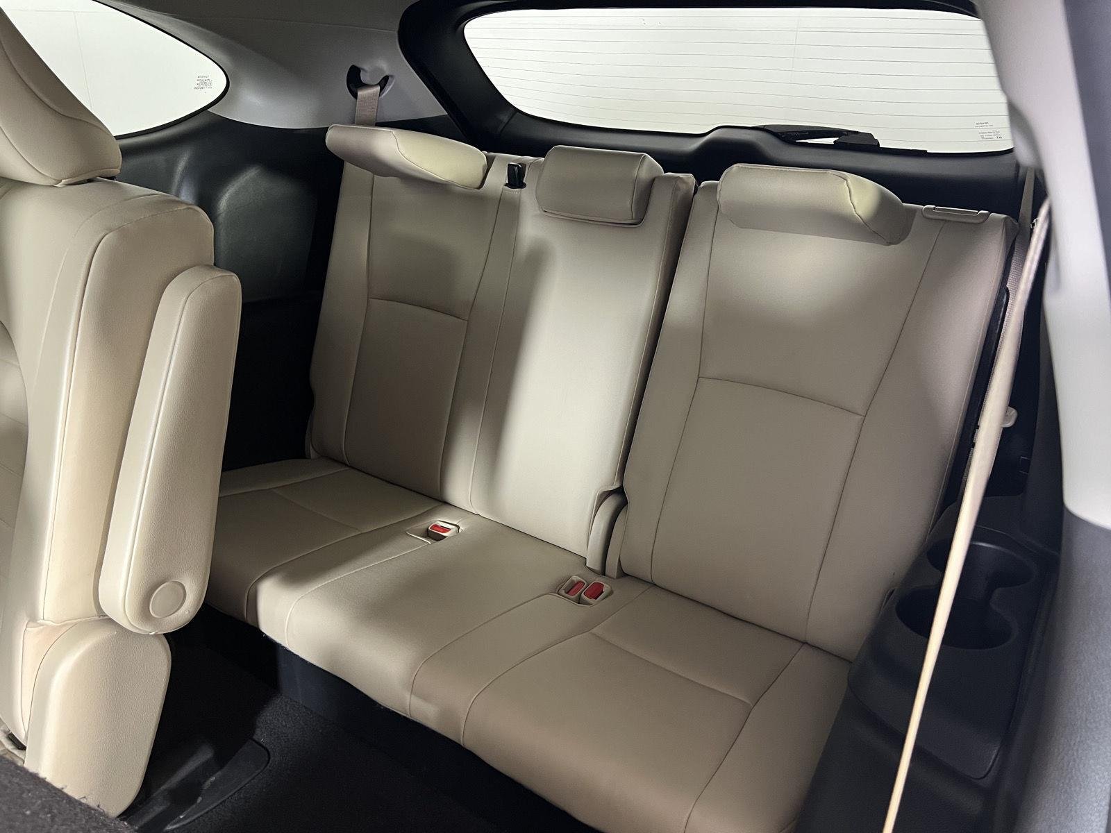 Used 2023 Wind Chill Pearl Toyota XLE image 25