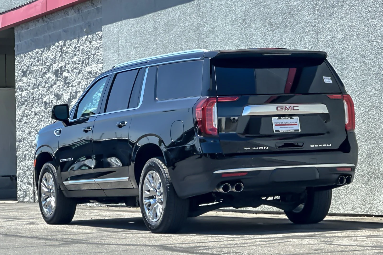 Used 2024 Onyx Black GMC Denali image 3