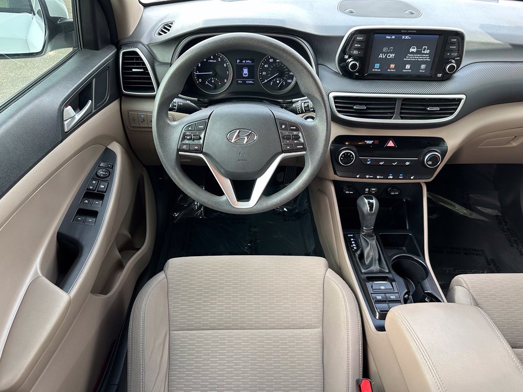 Used 2019 White Hyundai Value image 6