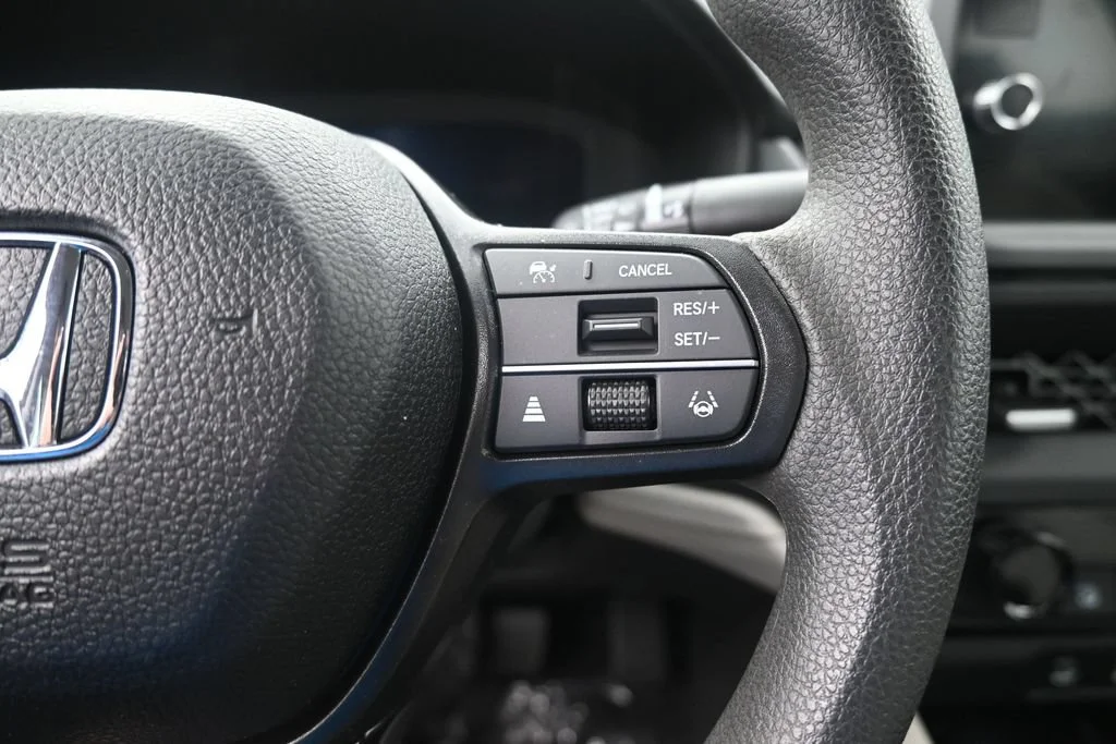 Certified Used 2026 Platinum White Pearl Honda SE image 19