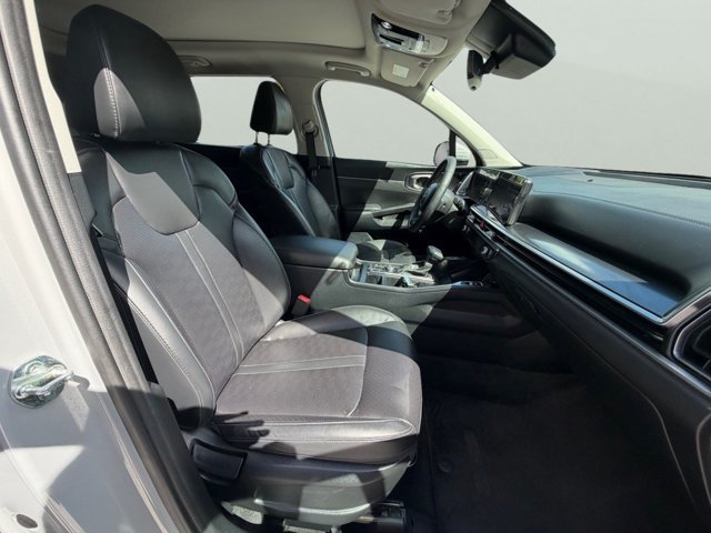 Certified Used 2025 Gray Kia S image 17