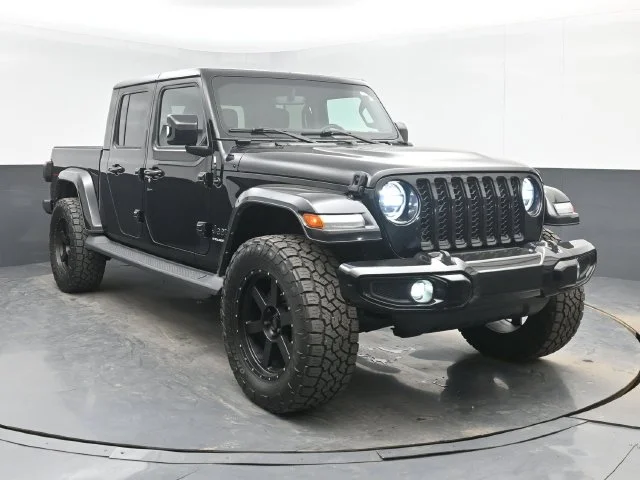 Used 2023 Black Clearcoat Jeep High Altitude image 2