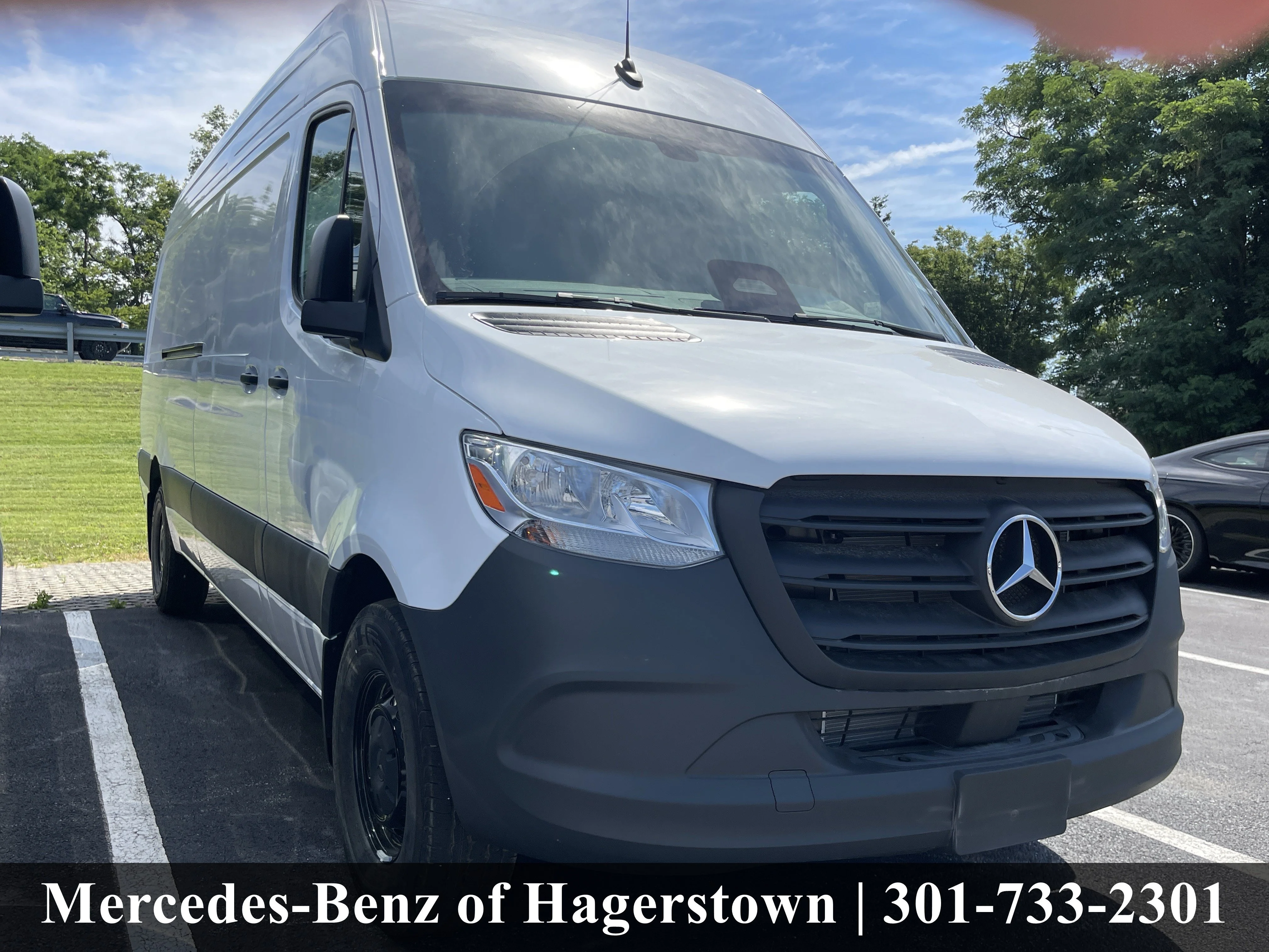 New 2026 Arctic White Mercedes-Benz 2500 High Roof I4 Diesel HO 170 RWD image 1
