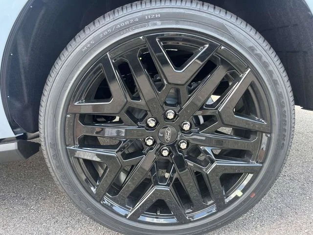 New 2026 Gray Ford Platinum image 7