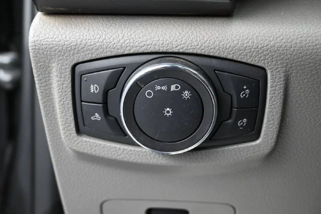 Used 2019 Magnetic Metallic Ford XL image 13