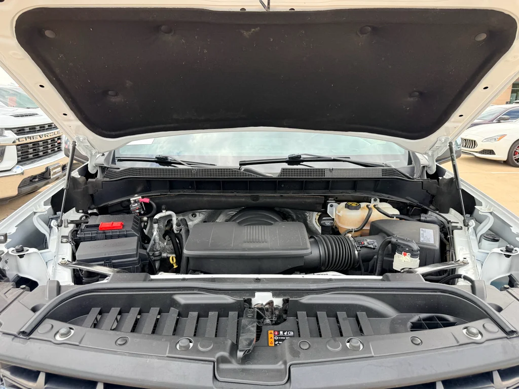 Used 2021 Summit White Chevrolet LT image 33