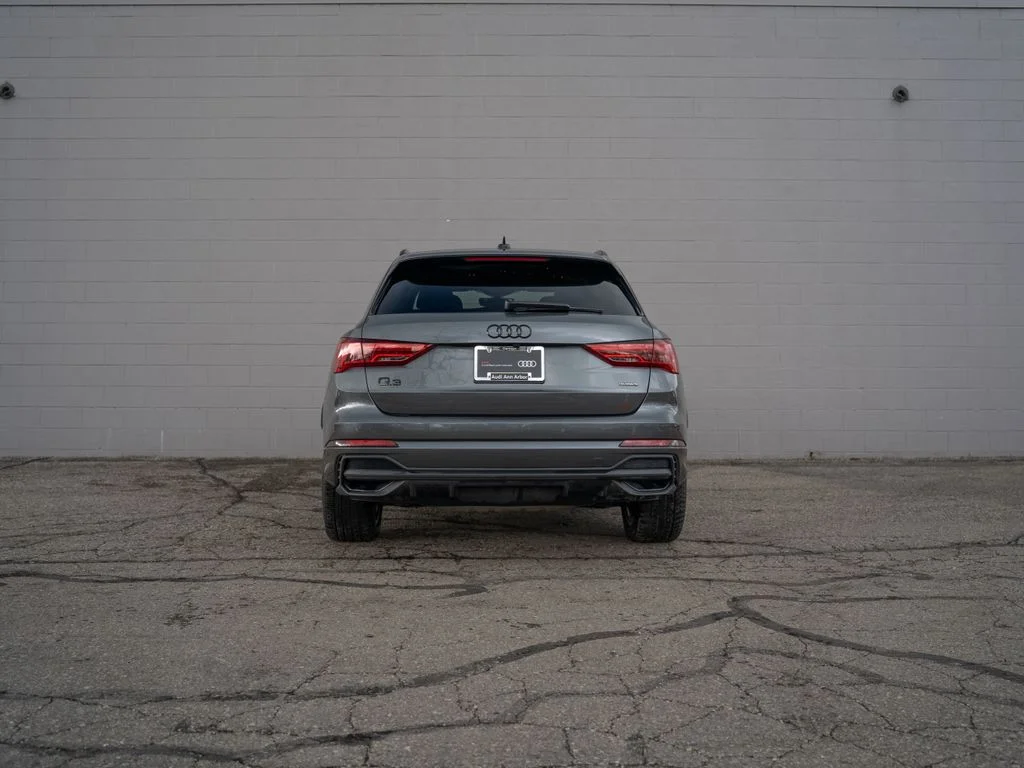 Used 2025 Gray Audi Premium Plus image 6