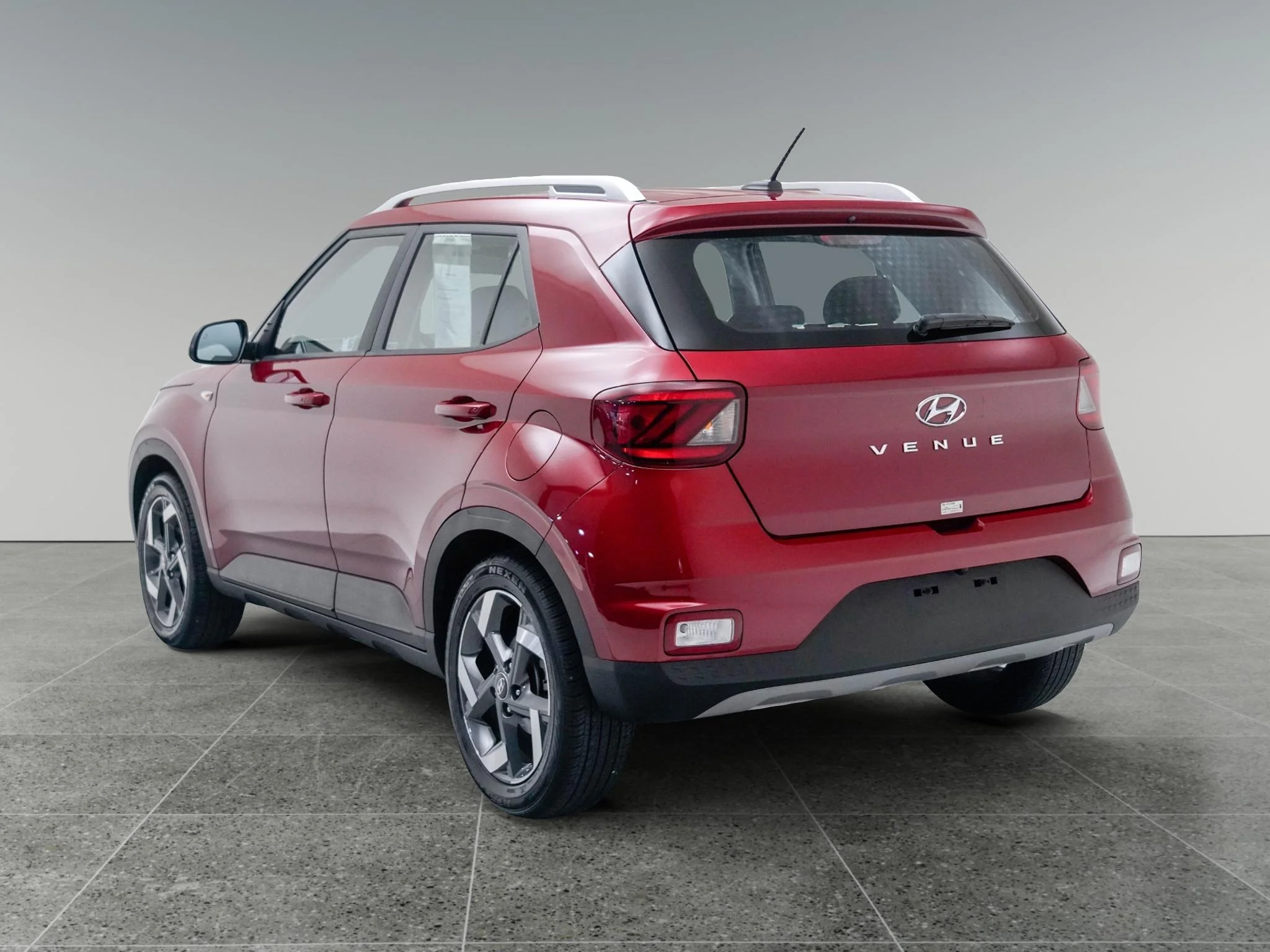 Used 2025 Ultimate Red Hyundai SEL image 4
