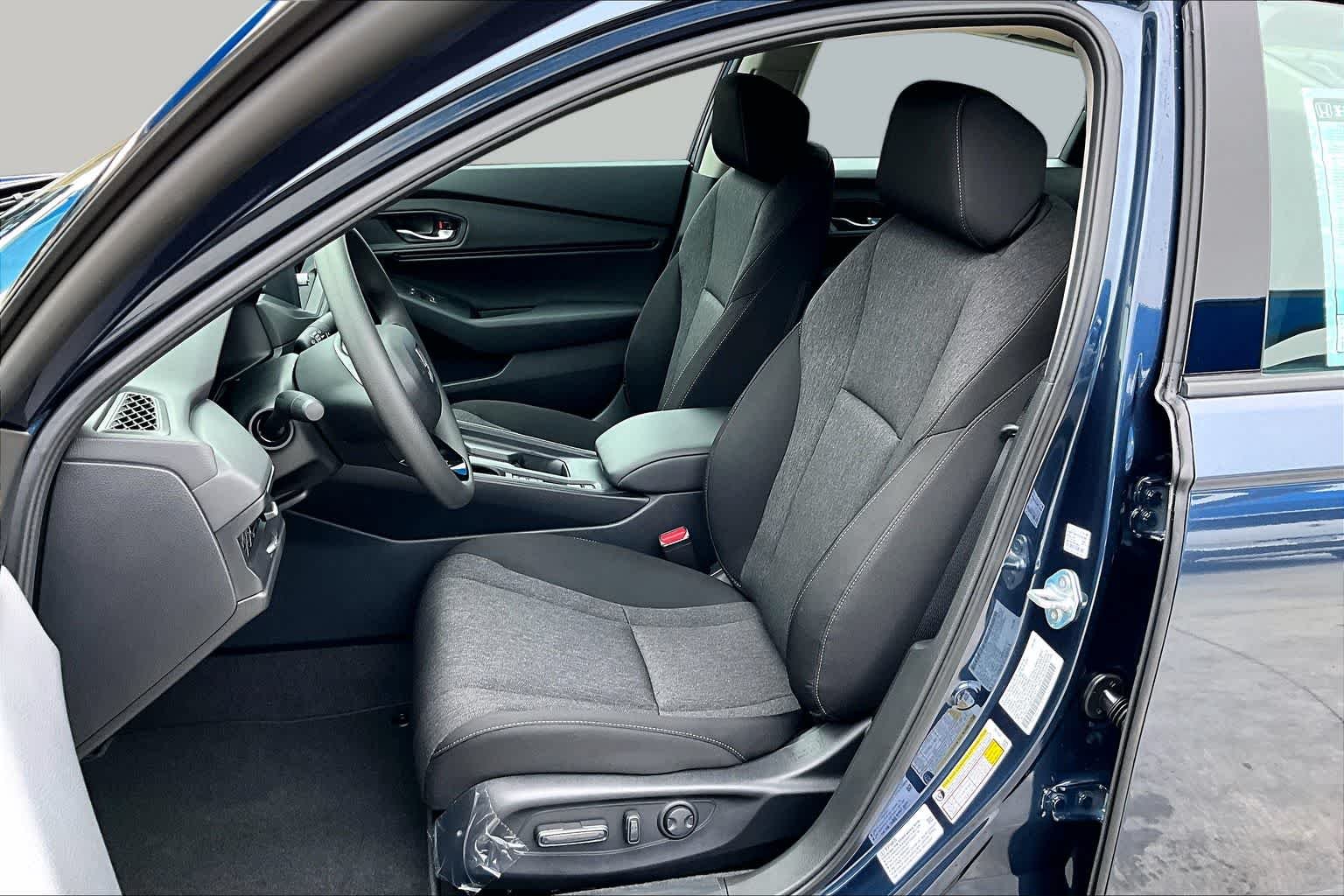 New 2026 Canyon River Blue Metallic Honda SE image 9