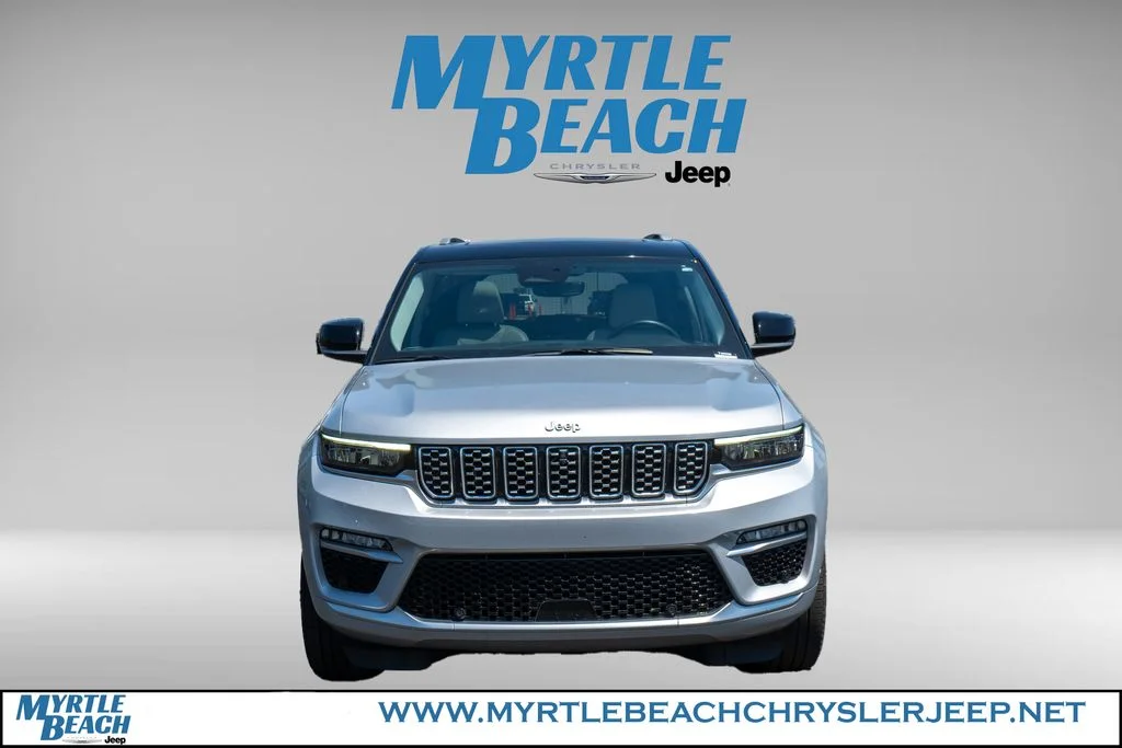 Certified Used 2022 Silver Jeep Summit image 9