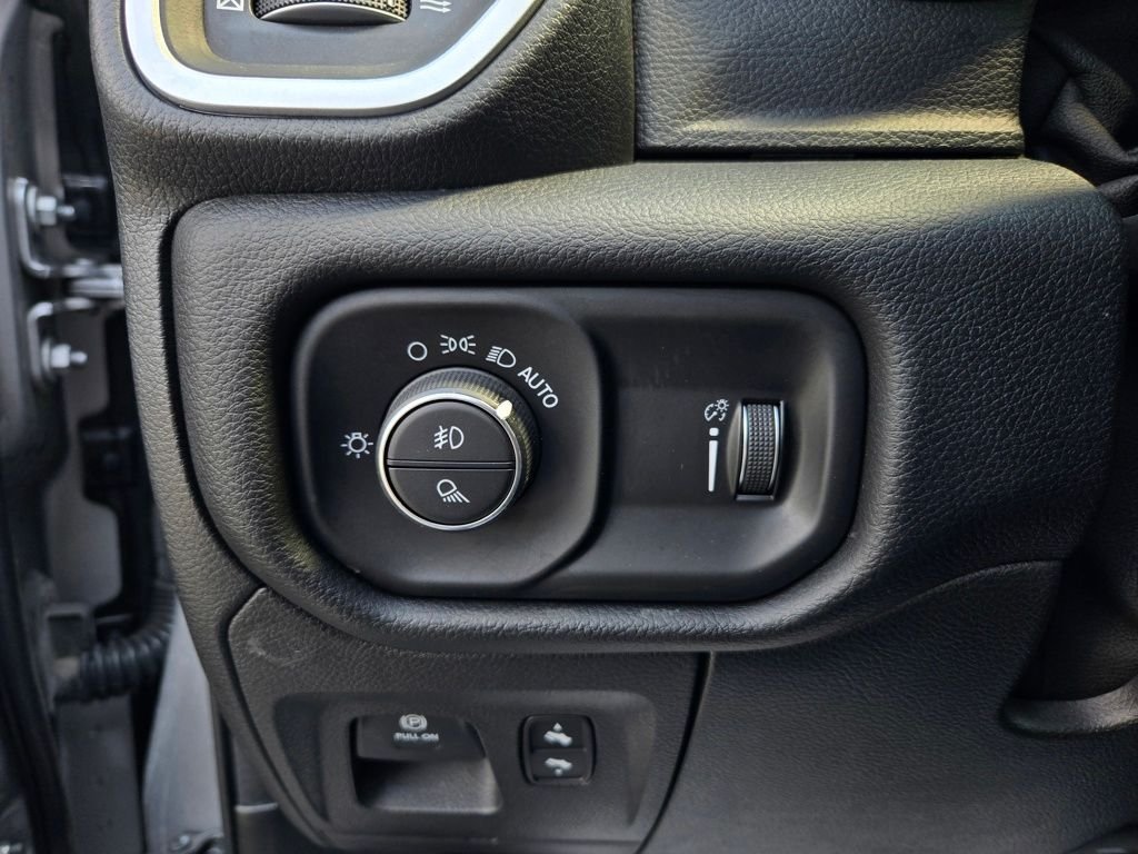Used 2022 Silver Ram Big Horn image 16