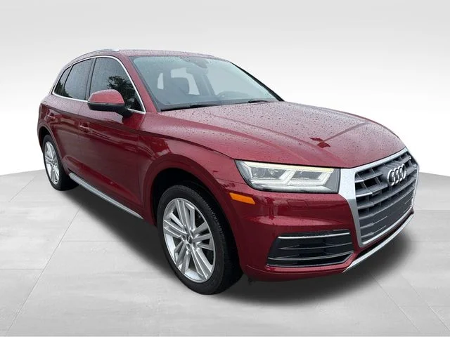 2018 Audi Q5 2.0T quattro S tronic Premium Plus's photo