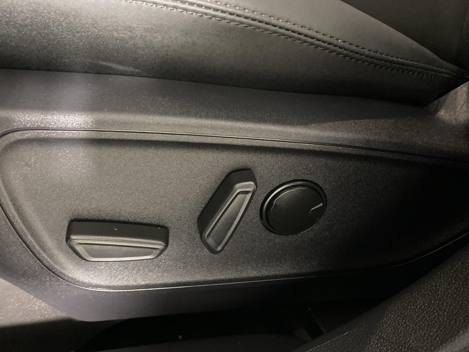 Used 2024 Atlas Blue Ford Badlands image 14