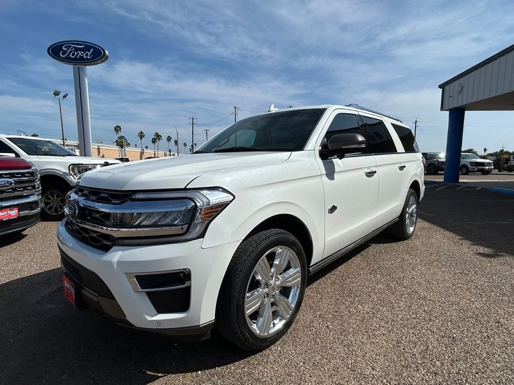 Used 2023 White Ford King Ranch image 3