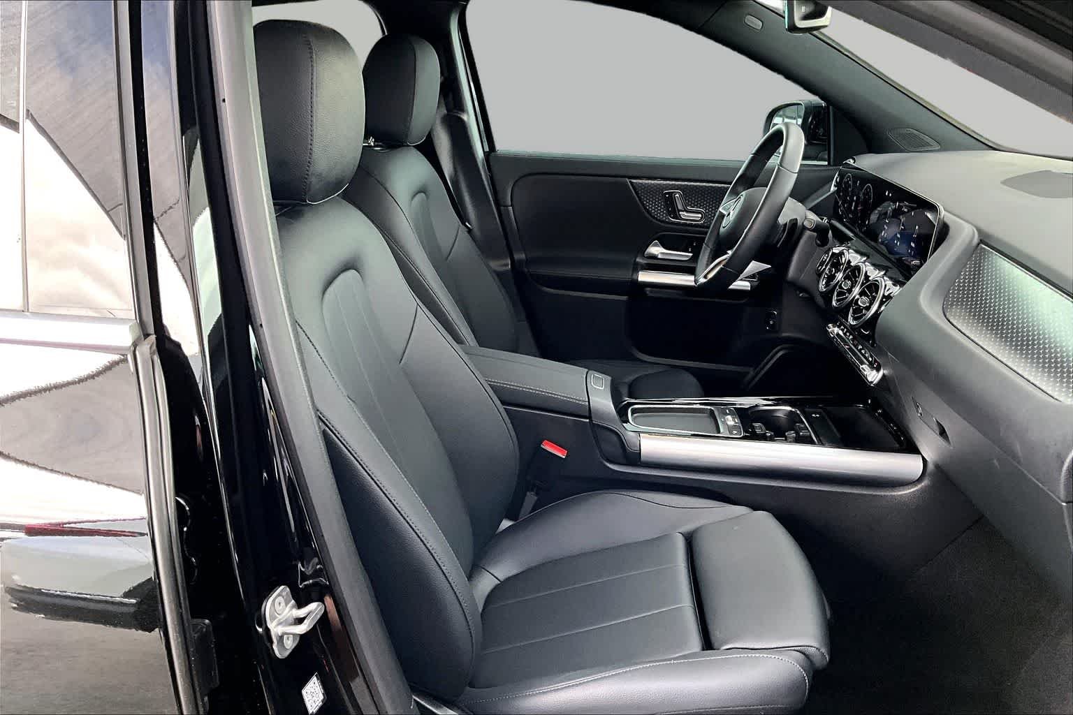 Certified Used 2025 Night Black Mercedes-Benz GLA 250 image 9