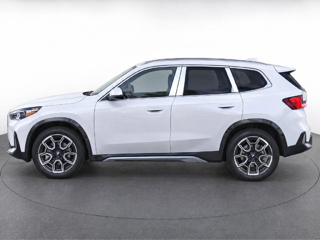 New 2027 Alpine White BMW xDrive28i image 8