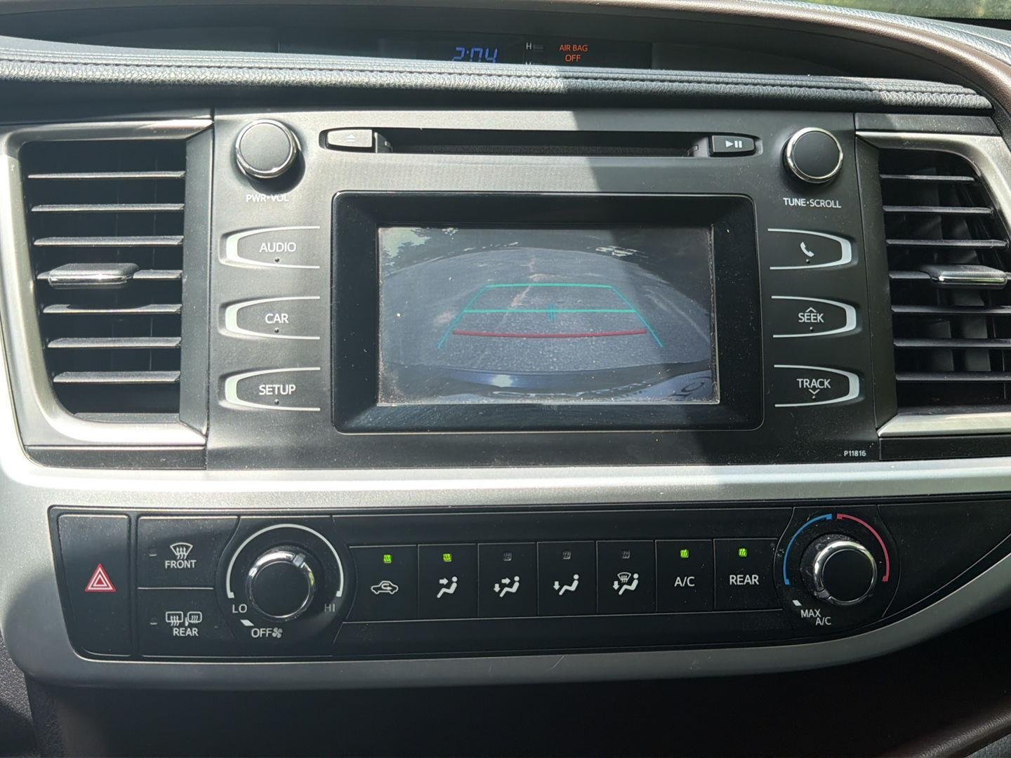 Used 2019  Toyota LE image 27