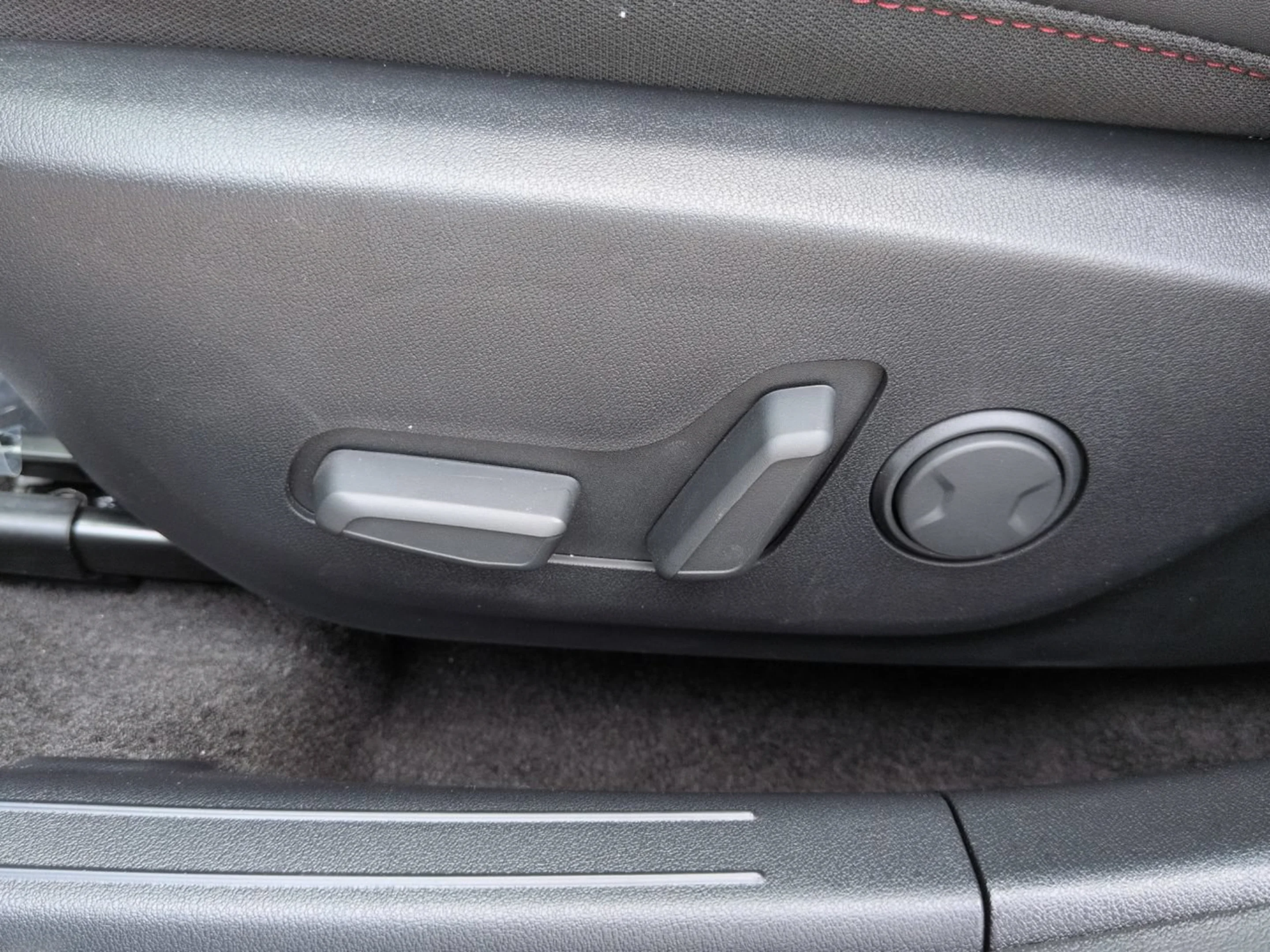 New 2026 Snow White Pearl Kia GT-Line image 26
