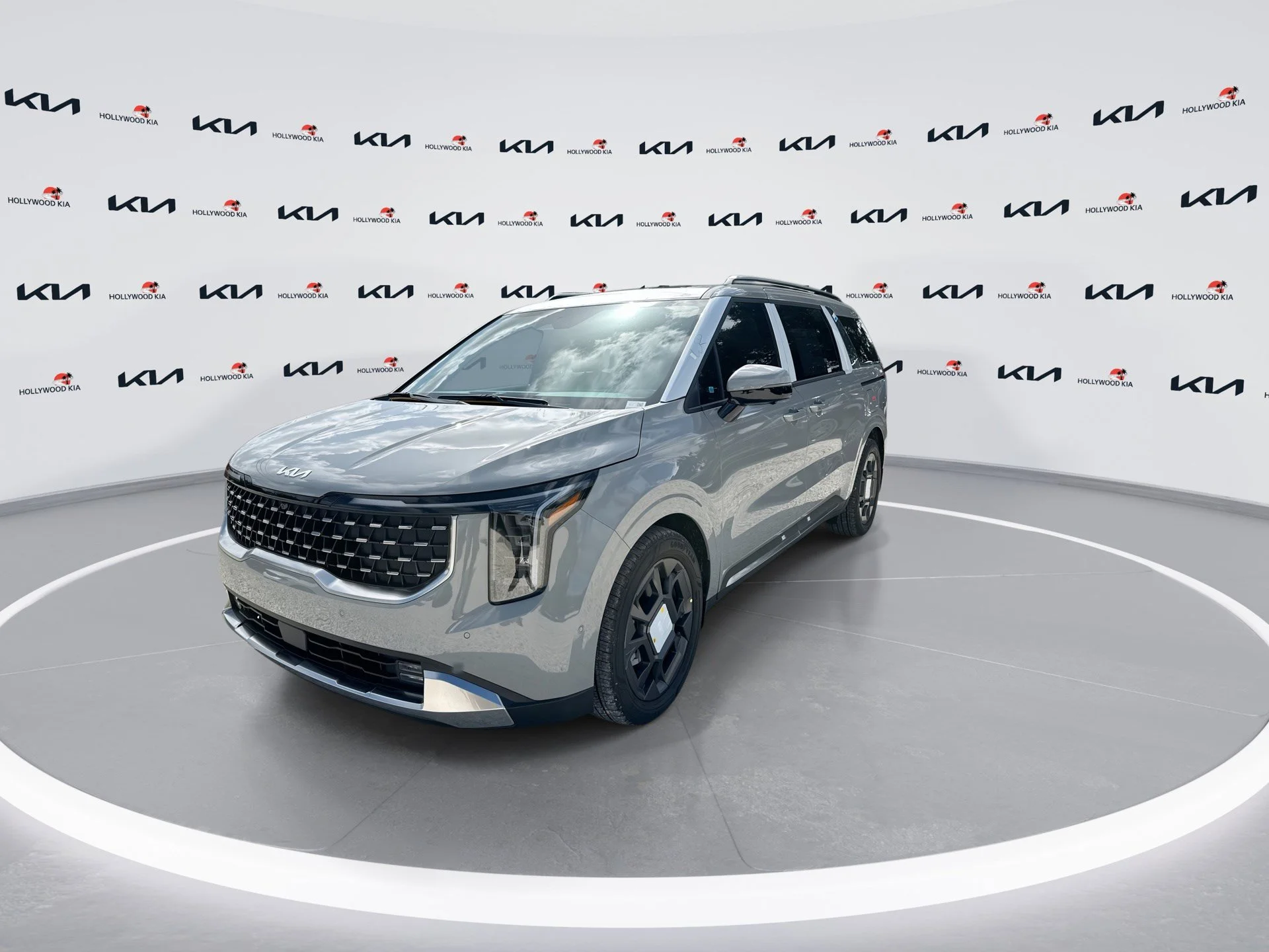 New 2026 Ceramic Silver Kia SX image 4
