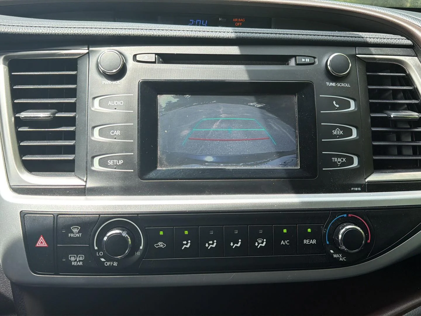 Used 2019  Toyota LE image 27