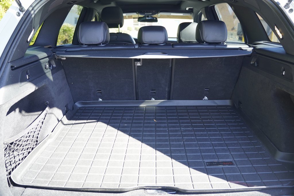 2019 Mercedes Benz GLC 300 photo 2