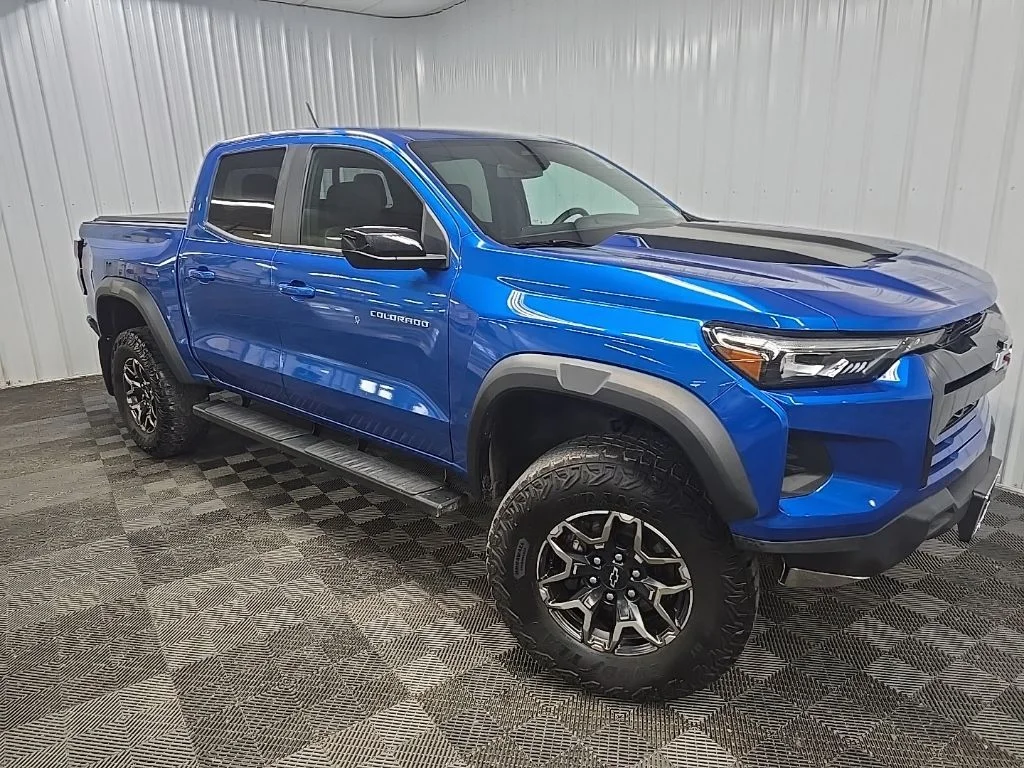 Used 2024 Blue Chevrolet ZR2 image 7