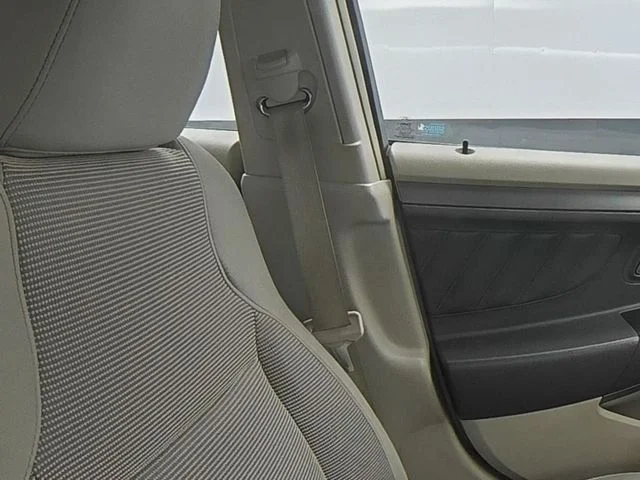 Used 2010  Ford SEL image 34