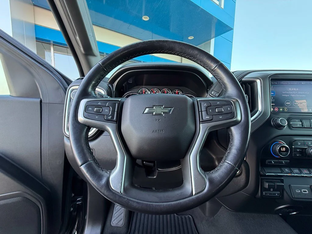 Used 2021 BLACK Chevrolet RST image 19