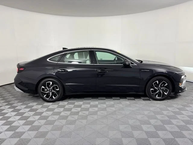 Used 2024 Blue Hyundai SEL image 37