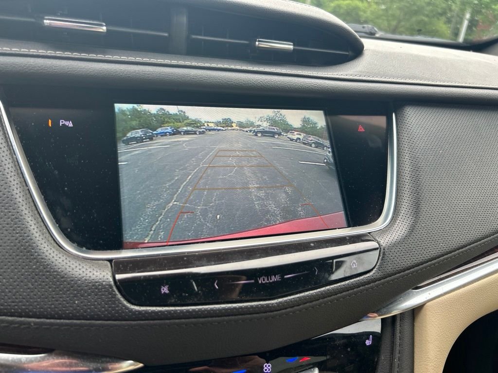 Used 2019 Red Cadillac Luxury image 20