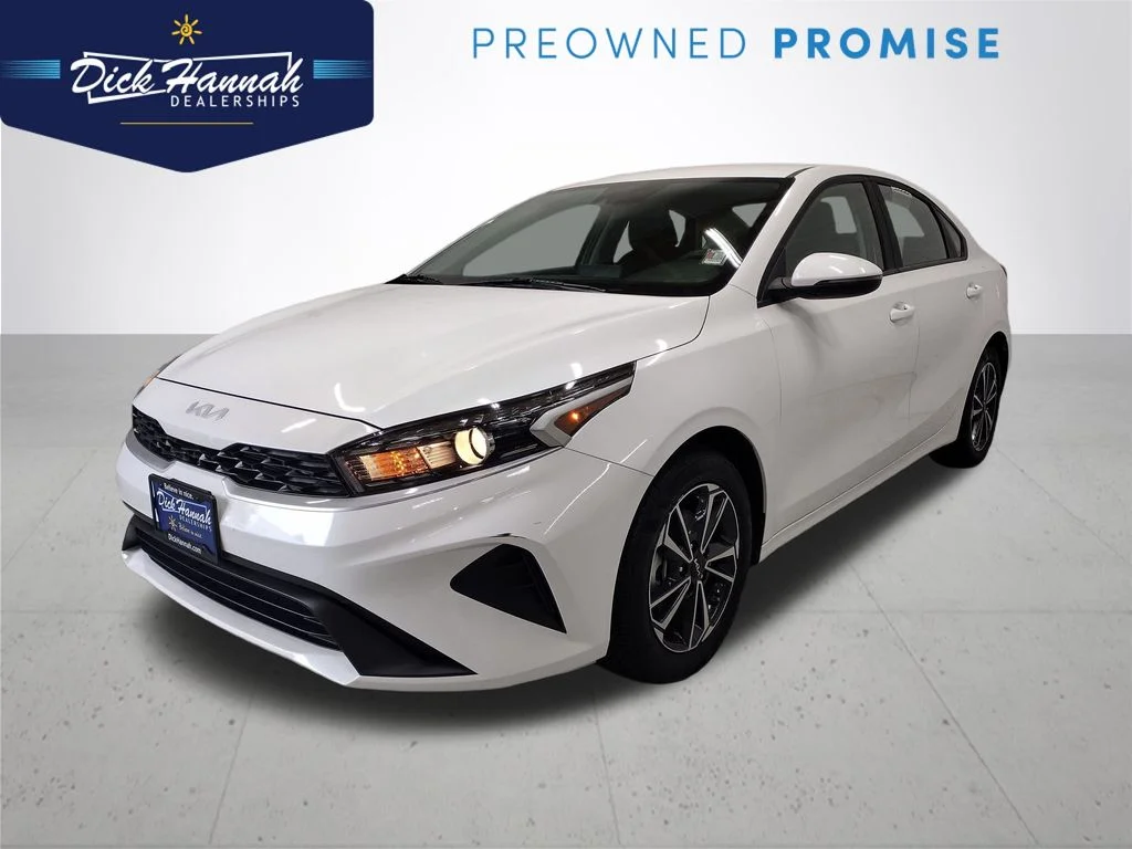 2024 Kia Forte LXS AT's photo