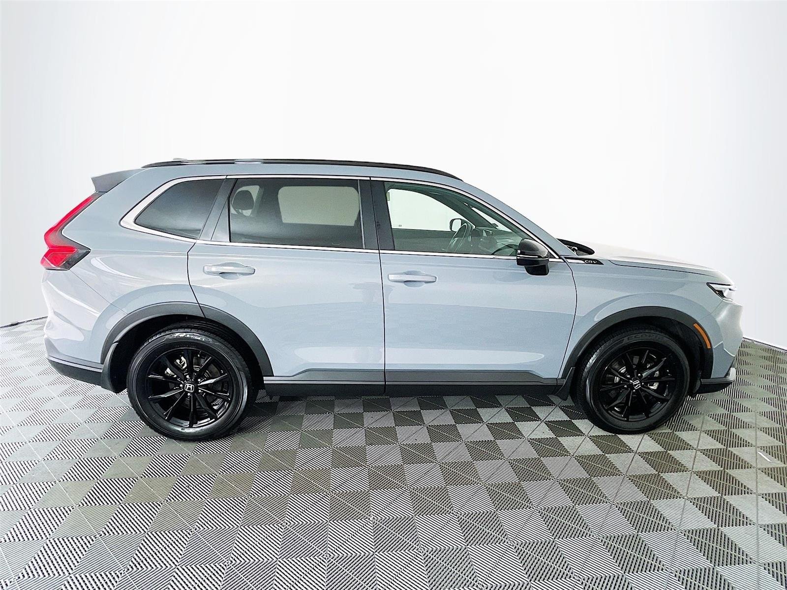 Used 2025 Urban Gray Pearl Honda Sport-L image 12