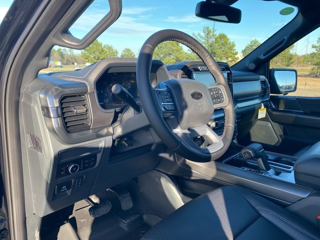 2025 Ford F-150 Lariat - Photo 14