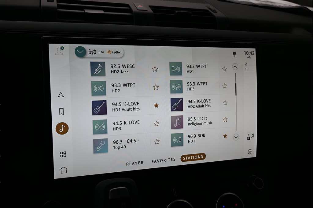New 2026 Blue Land Rover X-Dynamic SE image 13