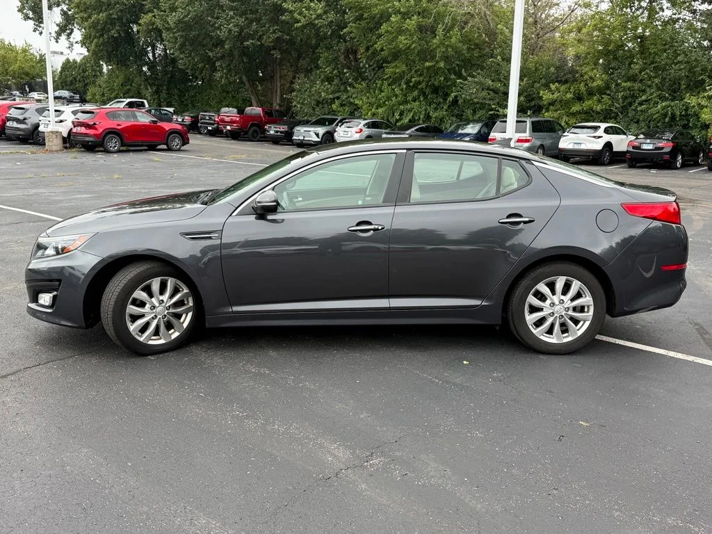 Used 2015 Gray Kia EX image 4
