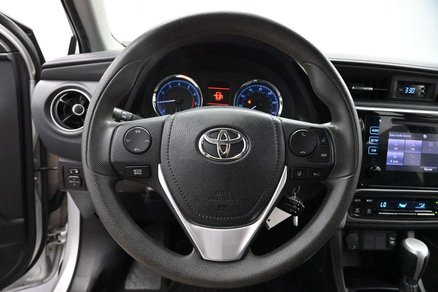 Used 2019 Classic Silver Metallic Toyota LE image 14