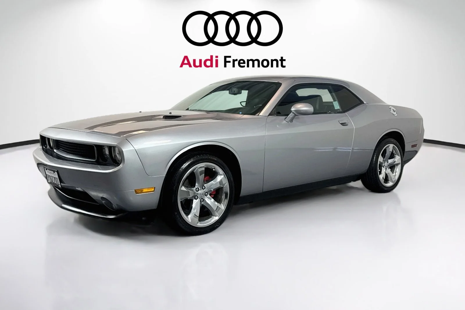 Used 2011 Billet Metallic Dodge  image 3
