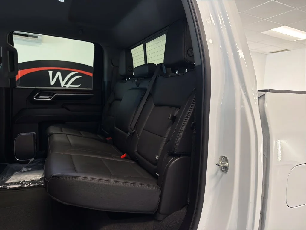 Used 2025 White GMC Denali image 10